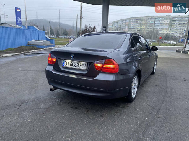 Серый БМВ 3 Серия, объемом двигателя 2 л и пробегом 232 тыс. км за 6300 $, фото 4 на Automoto.ua