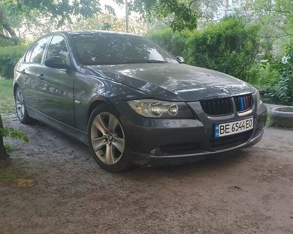 Серый БМВ 3 Серия, объемом двигателя 2 л и пробегом 400 тыс. км за 7500 $, фото 4 на Automoto.ua