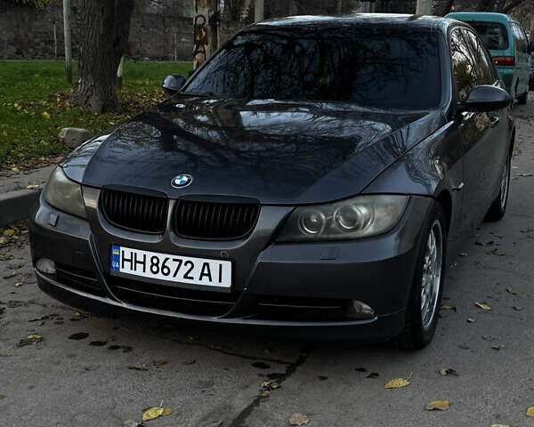 Серый БМВ 3 Серия, объемом двигателя 2 л и пробегом 323 тыс. км за 6200 $, фото 2 на Automoto.ua