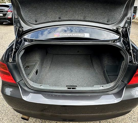 Серый БМВ 3 Серия, объемом двигателя 2 л и пробегом 290 тыс. км за 6599 $, фото 6 на Automoto.ua