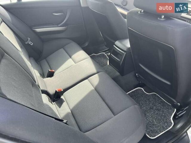 Сірий БМВ 3 Серія, об'ємом двигуна 2 л та пробігом 162 тис. км за 6600 $, фото 16 на Automoto.ua