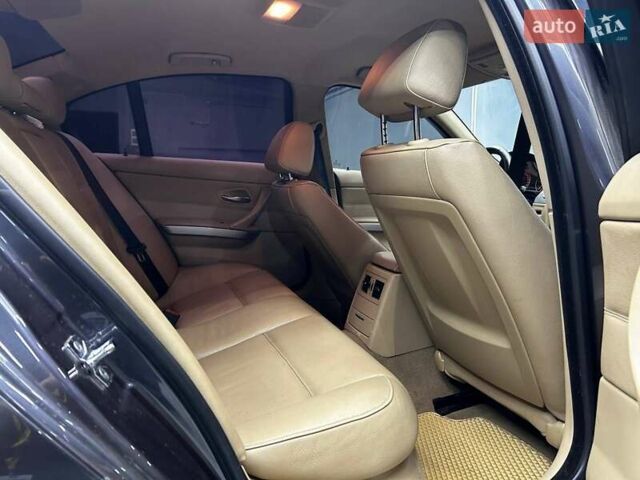 Серый БМВ 3 Серия, объемом двигателя 2 л и пробегом 276 тыс. км за 8000 $, фото 9 на Automoto.ua