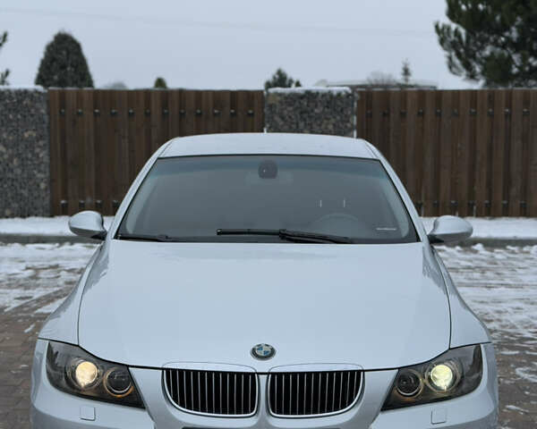 Серый БМВ 3 Серия, объемом двигателя 2 л и пробегом 277 тыс. км за 6800 $, фото 4 на Automoto.ua