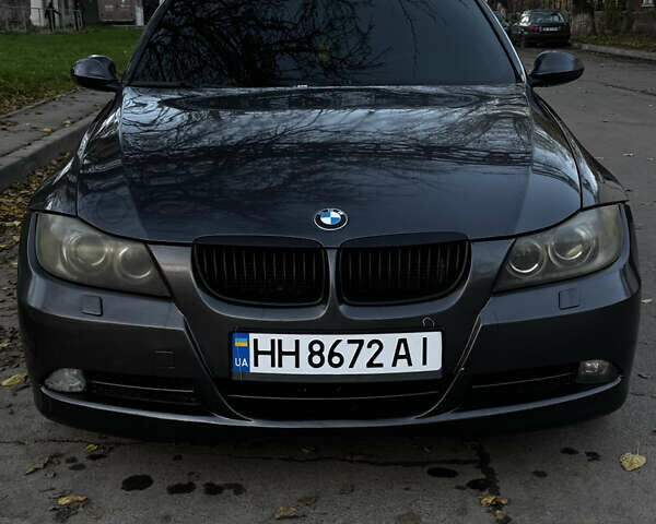 Серый БМВ 3 Серия, объемом двигателя 2 л и пробегом 323 тыс. км за 6200 $, фото 8 на Automoto.ua