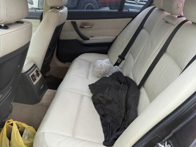 Серый БМВ 3 Серия, объемом двигателя 2 л и пробегом 300 тыс. км за 6700 $, фото 8 на Automoto.ua