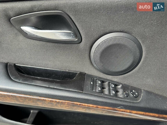 Серый БМВ 3 Серия, объемом двигателя 2 л и пробегом 201 тыс. км за 4500 $, фото 11 на Automoto.ua