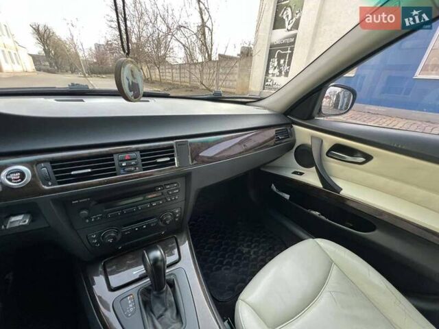 Серый БМВ 3 Серия, объемом двигателя 2 л и пробегом 213 тыс. км за 6300 $, фото 24 на Automoto.ua