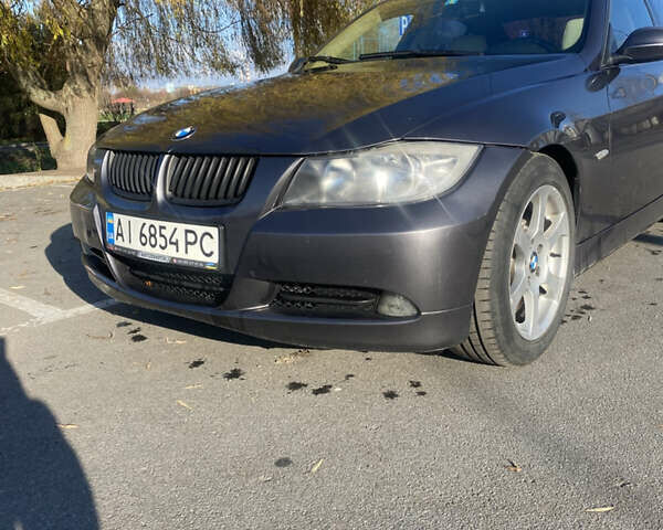 Серый БМВ 3 Серия, объемом двигателя 2 л и пробегом 320 тыс. км за 6400 $, фото 1 на Automoto.ua