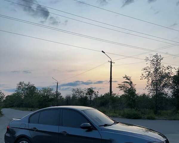Серый БМВ 3 Серия, объемом двигателя 2 л и пробегом 240 тыс. км за 7500 $, фото 4 на Automoto.ua
