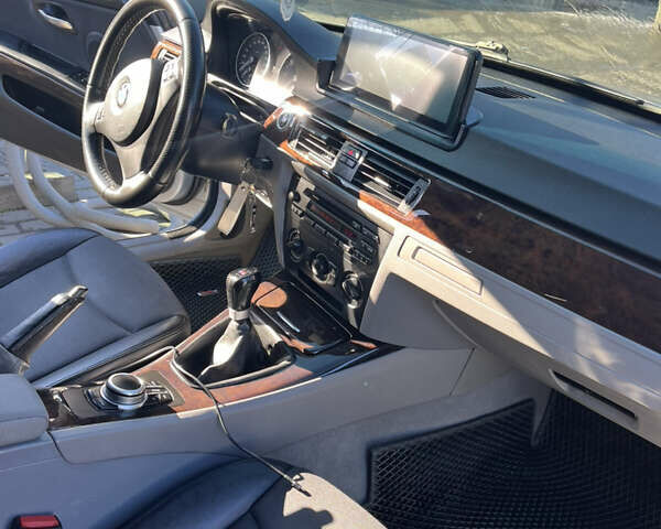 Сірий БМВ 3 Серія, об'ємом двигуна 2 л та пробігом 250 тис. км за 6600 $, фото 29 на Automoto.ua