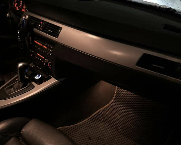 Серый БМВ 3 Серия, объемом двигателя 2 л и пробегом 292 тыс. км за 6600 $, фото 15 на Automoto.ua