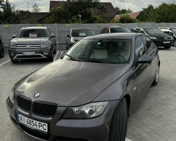 Серый БМВ 3 Серия, объемом двигателя 2 л и пробегом 311 тыс. км за 7200 $, фото 7 на Automoto.ua