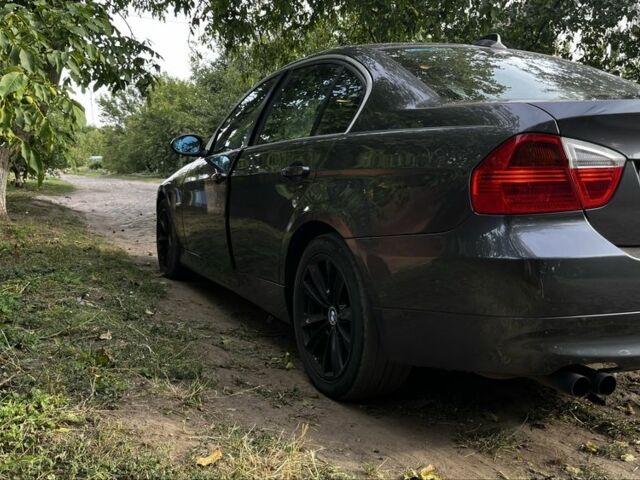 Сірий БМВ 3 Серія, об'ємом двигуна 2.5 л та пробігом 253 тис. км за 8500 $, фото 2 на Automoto.ua