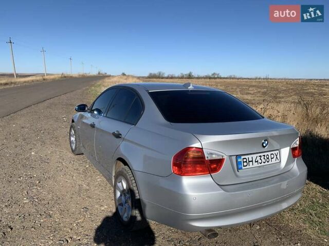 Серый БМВ 3 Серия, объемом двигателя 2 л и пробегом 225 тыс. км за 5600 $, фото 6 на Automoto.ua
