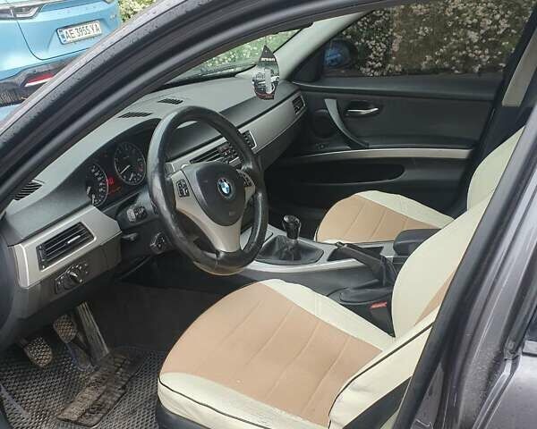 Серый БМВ 3 Серия, объемом двигателя 2 л и пробегом 400 тыс. км за 7500 $, фото 6 на Automoto.ua