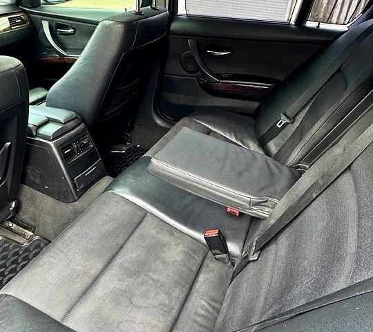 Серый БМВ 3 Серия, объемом двигателя 2 л и пробегом 290 тыс. км за 6599 $, фото 10 на Automoto.ua