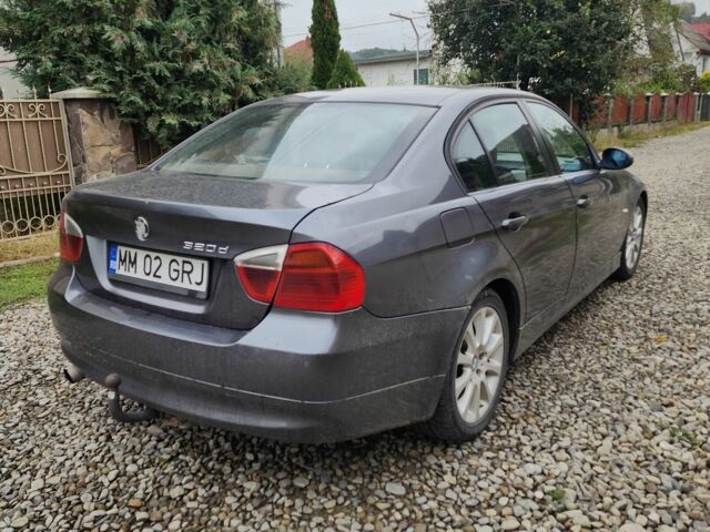 Серый БМВ 3 Серия, объемом двигателя 2 л и пробегом 300 тыс. км за 3300 $, фото 5 на Automoto.ua