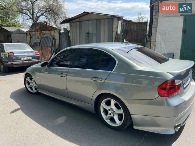 Серый БМВ 3 Серия, объемом двигателя 2.5 л и пробегом 130 тыс. км за 9500 $, фото 5 на Automoto.ua