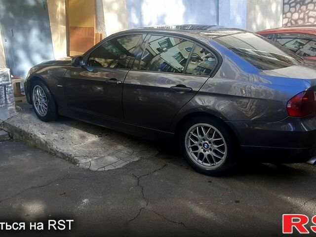 Серый БМВ 3 Серия, объемом двигателя 2 л и пробегом 300 тыс. км за 6600 $, фото 4 на Automoto.ua