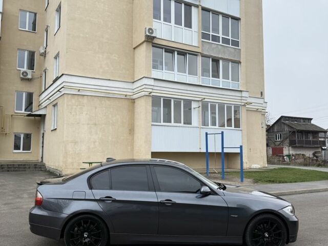 Серый БМВ 3 Серия, объемом двигателя 2 л и пробегом 247 тыс. км за 7500 $, фото 4 на Automoto.ua