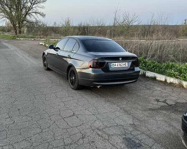 Серый БМВ 3 Серия, объемом двигателя 2 л и пробегом 230 тыс. км за 5900 $, фото 4 на Automoto.ua