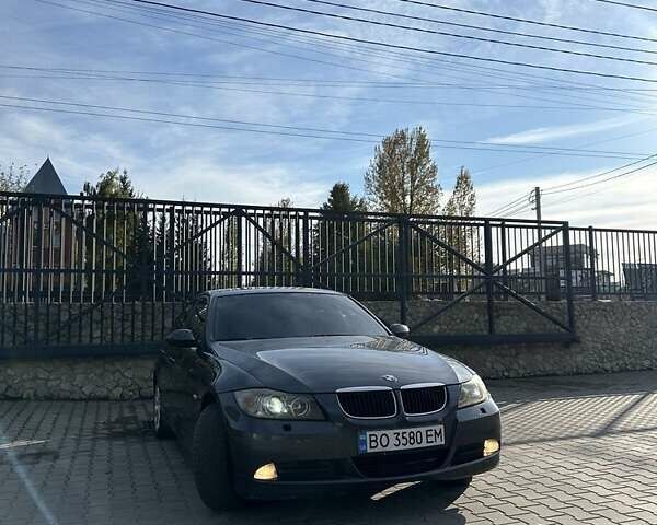 Серый БМВ 3 Серия, объемом двигателя 2 л и пробегом 260 тыс. км за 5850 $, фото 1 на Automoto.ua