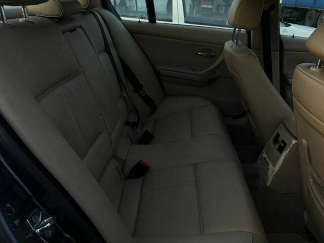 Серый БМВ 3 Серия, объемом двигателя 2 л и пробегом 345 тыс. км за 5300 $, фото 7 на Automoto.ua