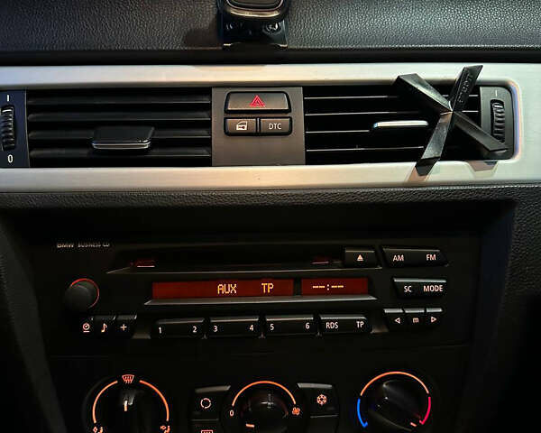 Серый БМВ 3 Серия, объемом двигателя 2 л и пробегом 220 тыс. км за 6350 $, фото 25 на Automoto.ua