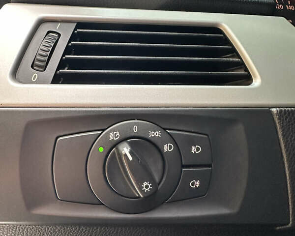 Серый БМВ 3 Серия, объемом двигателя 2.5 л и пробегом 280 тыс. км за 8500 $, фото 21 на Automoto.ua