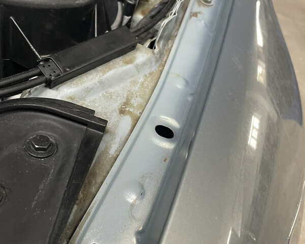 БМВ 3 Серия 2006 в Чернигове на Automoto.ua Серый БМВ 3 Серия, объемом двигателя 2 л и пробегом 260 тыс. км за 7500 $, фото 17 на Automoto.ua