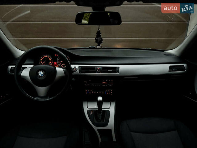 Серый БМВ 3 Серия, объемом двигателя 2 л и пробегом 270 тыс. км за 6500 $, фото 6 на Automoto.ua