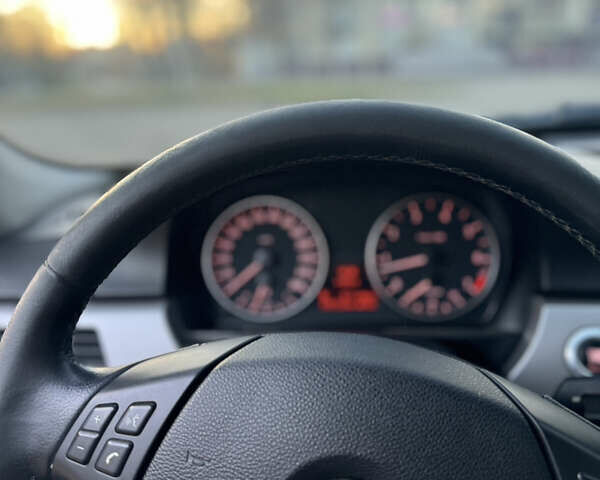 Сірий БМВ 3 Серія, об'ємом двигуна 2 л та пробігом 235 тис. км за 7199 $, фото 12 на Automoto.ua