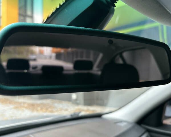 Серый БМВ 3 Серия, объемом двигателя 2.5 л и пробегом 280 тыс. км за 8500 $, фото 28 на Automoto.ua