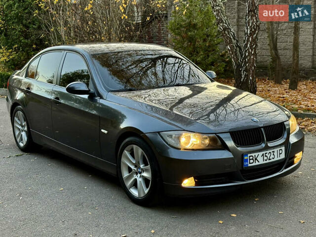 Серый БМВ 3 Серия, объемом двигателя 2 л и пробегом 405 тыс. км за 7999 $, фото 10 на Automoto.ua