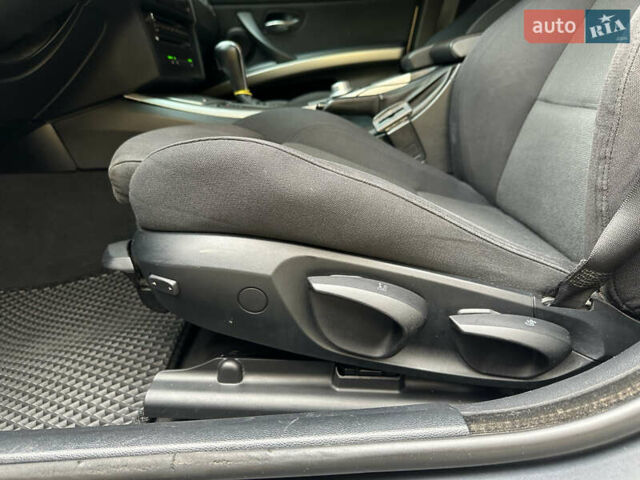Серый БМВ 3 Серия, объемом двигателя 2.5 л и пробегом 280 тыс. км за 8500 $, фото 24 на Automoto.ua