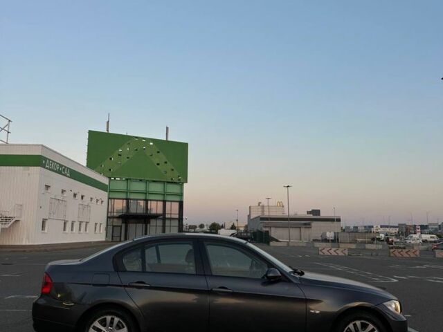 Серый БМВ 3 Серия, объемом двигателя 2 л и пробегом 345 тыс. км за 5300 $, фото 5 на Automoto.ua