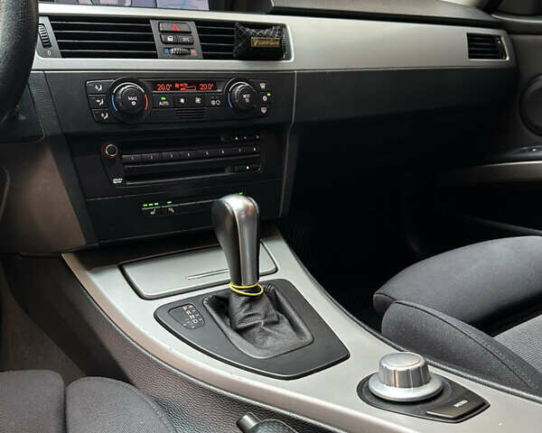 Серый БМВ 3 Серия, объемом двигателя 2.5 л и пробегом 280 тыс. км за 8500 $, фото 23 на Automoto.ua