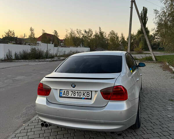 Серый БМВ 3 Серия, объемом двигателя 2 л и пробегом 239 тыс. км за 7000 $, фото 6 на Automoto.ua