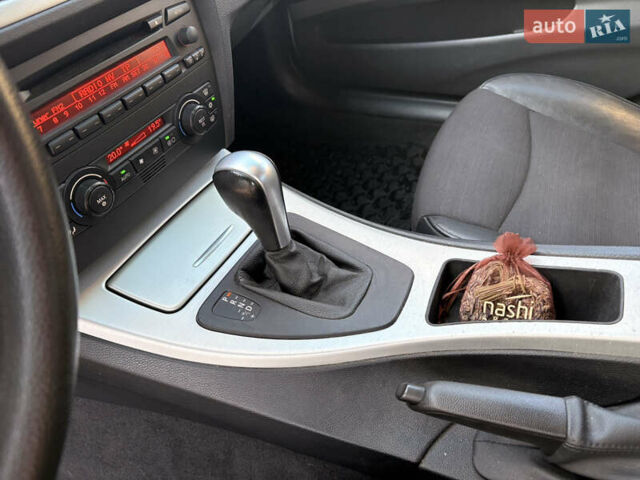 Серый БМВ 3 Серия, объемом двигателя 2.5 л и пробегом 100 тыс. км за 8500 $, фото 20 на Automoto.ua