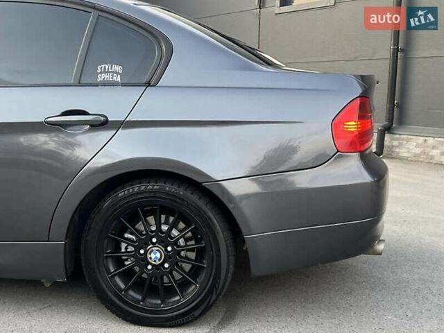 Серый БМВ 3 Серия, объемом двигателя 2 л и пробегом 230 тыс. км за 5900 $, фото 11 на Automoto.ua