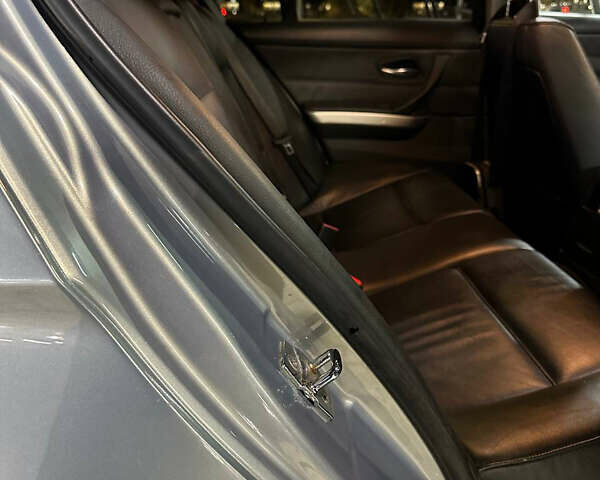 Серый БМВ 3 Серия, объемом двигателя 2 л и пробегом 220 тыс. км за 6350 $, фото 9 на Automoto.ua