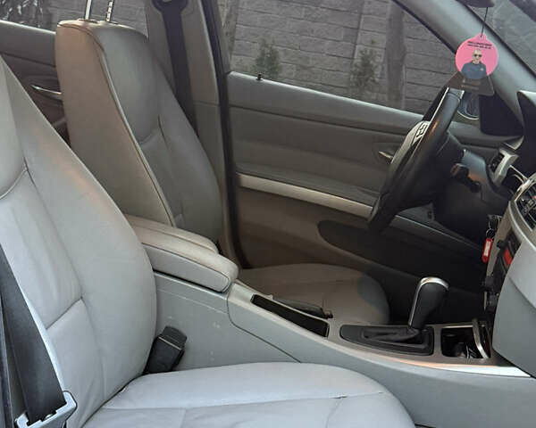 Серый БМВ 3 Серия, объемом двигателя 2 л и пробегом 405 тыс. км за 7999 $, фото 33 на Automoto.ua