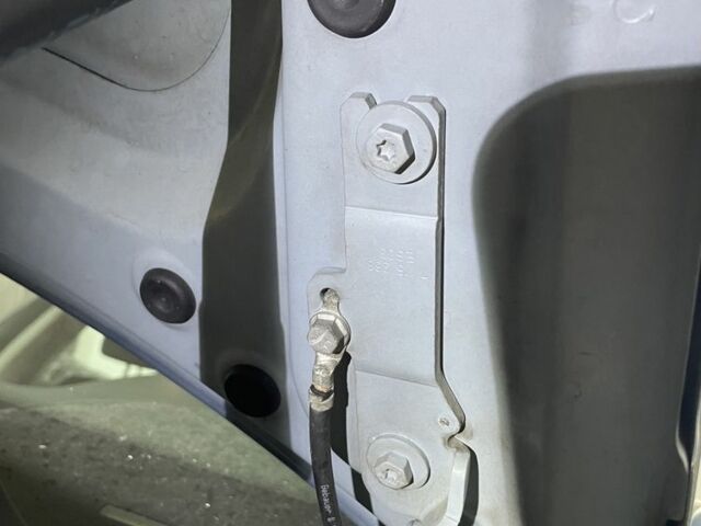 БМВ 3 Серия 2006 в Чернигове на Automoto.ua Серый БМВ 3 Серия, объемом двигателя 2 л и пробегом 260 тыс. км за 7500 $, фото 19 на Automoto.ua