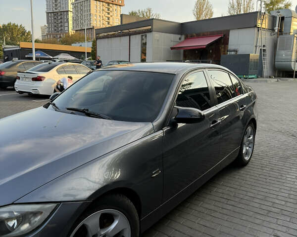 Серый БМВ 3 Серия, объемом двигателя 2 л и пробегом 330 тыс. км за 7300 $, фото 1 на Automoto.ua