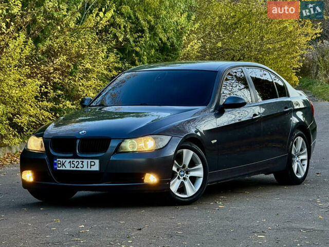 Серый БМВ 3 Серия, объемом двигателя 2 л и пробегом 405 тыс. км за 7999 $, фото 5 на Automoto.ua