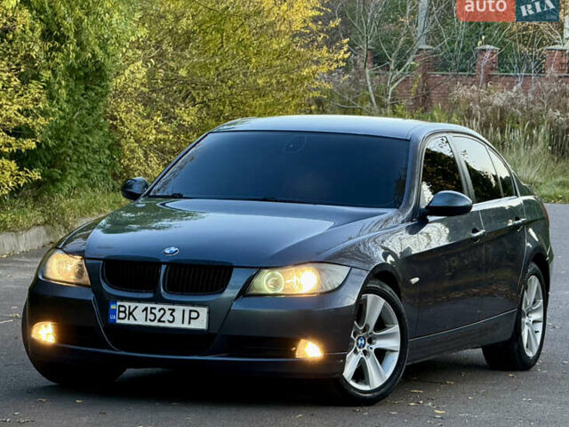 Серый БМВ 3 Серия, объемом двигателя 2 л и пробегом 405 тыс. км за 7999 $, фото 2 на Automoto.ua