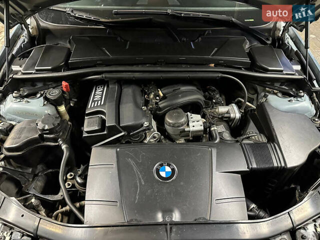 Серый БМВ 3 Серия, объемом двигателя 2 л и пробегом 220 тыс. км за 6350 $, фото 31 на Automoto.ua