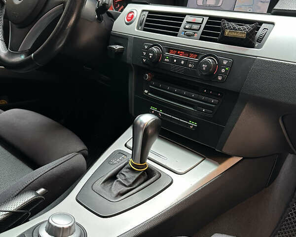 Серый БМВ 3 Серия, объемом двигателя 2.5 л и пробегом 280 тыс. км за 8500 $, фото 16 на Automoto.ua