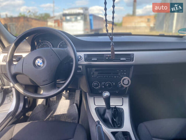 Сірий БМВ 3 Серія, об'ємом двигуна 2 л та пробігом 235 тис. км за 5999 $, фото 1 на Automoto.ua