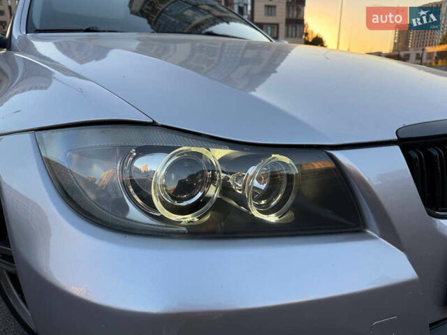 Серый БМВ 3 Серия, объемом двигателя 2 л и пробегом 225 тыс. км за 6600 $, фото 5 на Automoto.ua